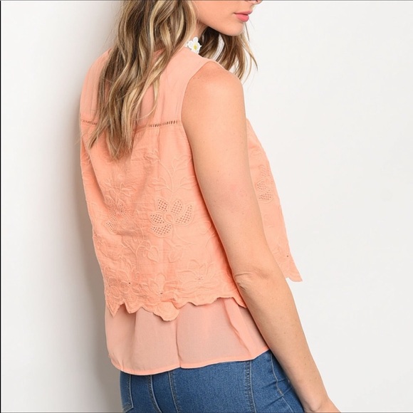 ✨Delicate Coral Blouse✨ - Picture 3 of 4